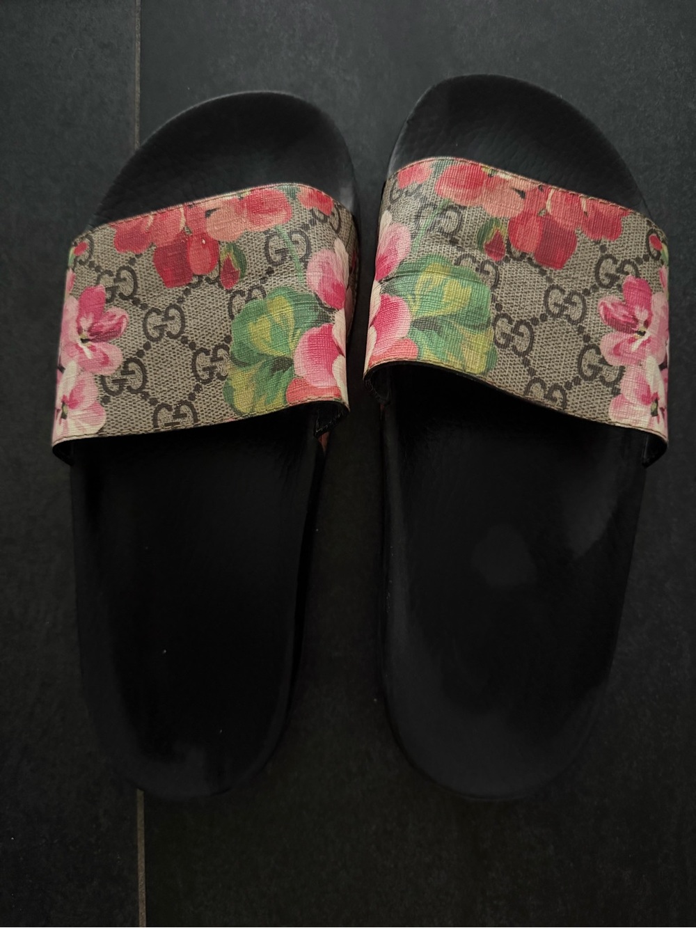 Gucci Beige Women's Pursuit Pool Slide Sandals - Picture 2 of 5